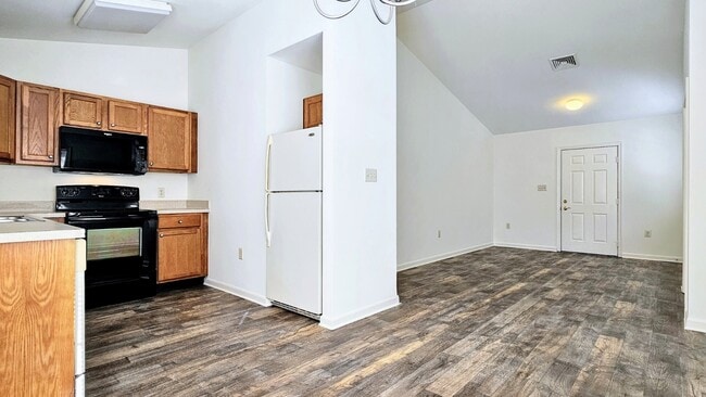 Photo - 680 Wallingford Rd Unit Apt 106