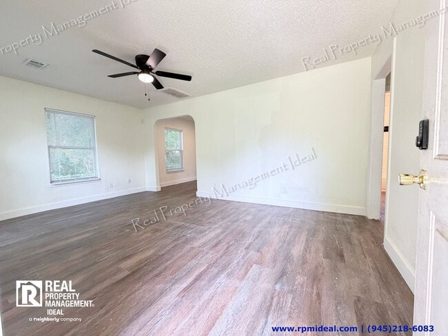 Photo - 2513 Southland St