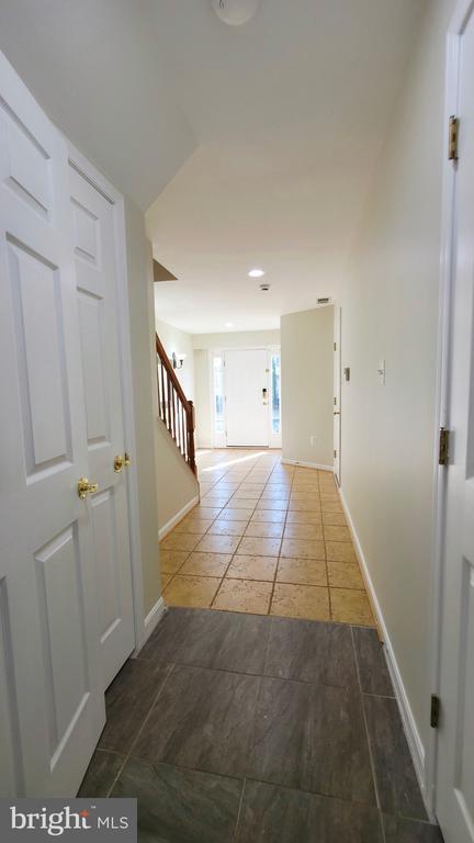 Building Photo - 6690 Roderick Loop Rental