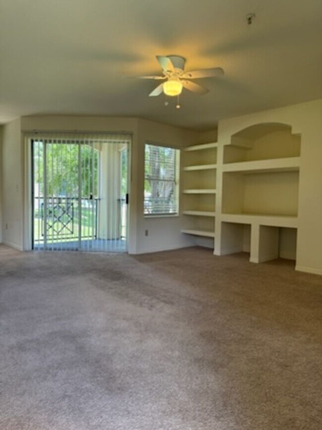 Photo - 7270 Westpointe Blvd Unit 924