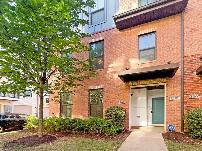 Modern Living At Editors Park | 3BRs 2.5BAs - Modern Living At Editors Park | 3BRs 2.5BAs Townhome