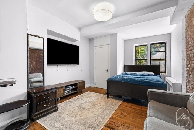 Building Photo - 0 bedroom in New York NY 10011 Unit 2b Rental