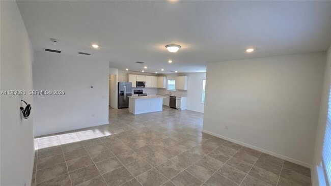 Photo - 430 Pine Tree Blvd