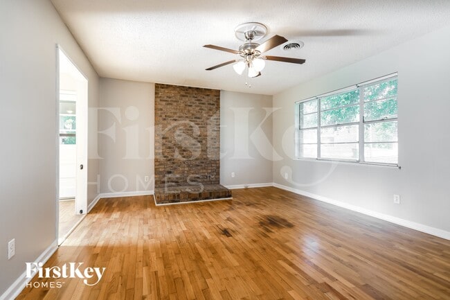 Photo - 5562 Hood St