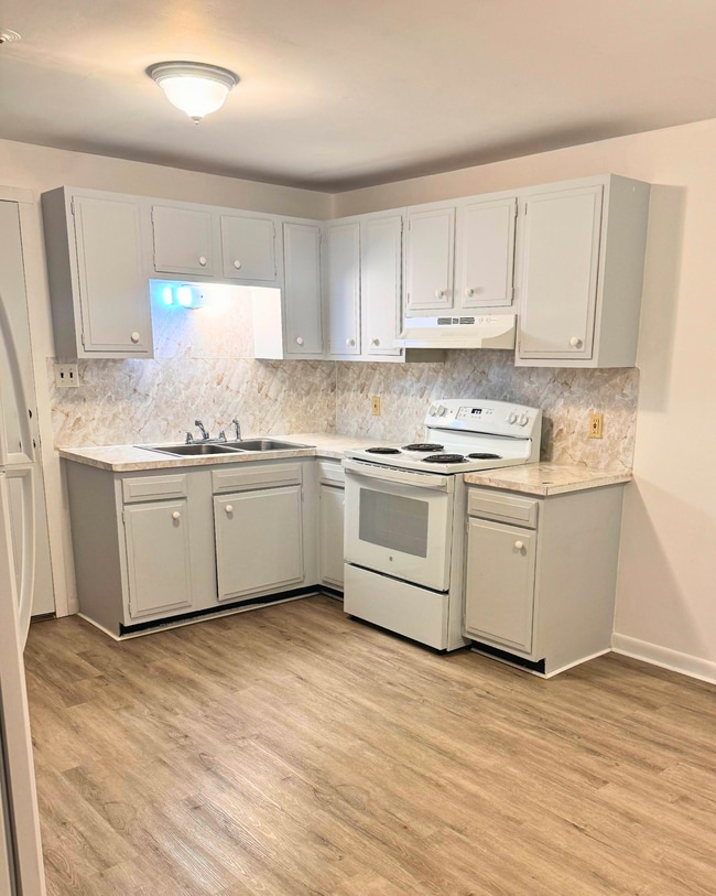 Photo - 147 State St Unit 12