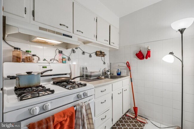 Photo - 604 S Washington Square Unit 1006