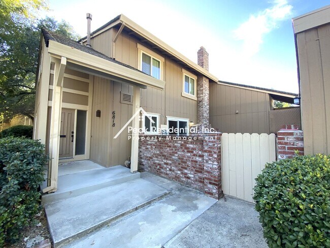 Photo - Large 3bd/2.5 Crosswoods Condo with 2 Car ...