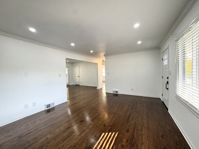 Photo - 2226 W 74th Ter