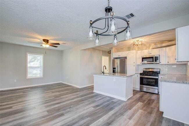 Photo - 3403 Gano St