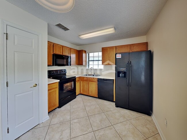 9081 Prosperity Lake Dr