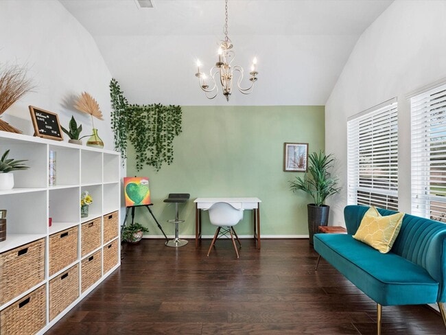 Photo - 2042 Shore Breeze Dr