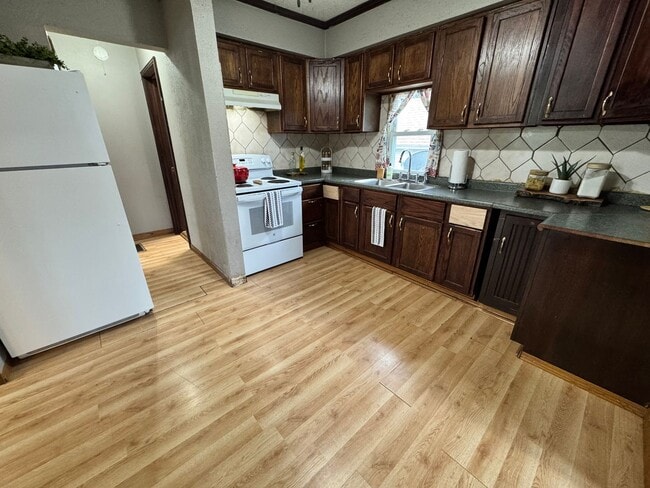 Building Photo - 2 bed, 2 bath home for rent in Waterloo