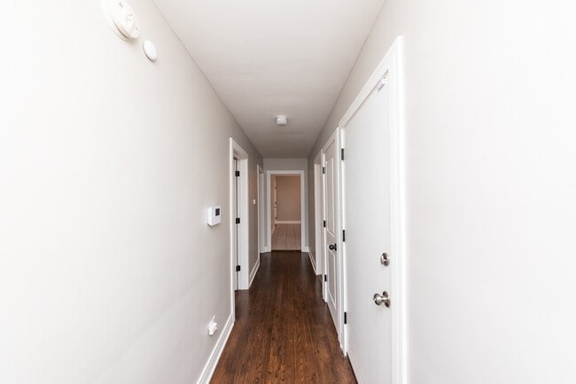 Photo - 3058 N Kostner Ave Unit 1E