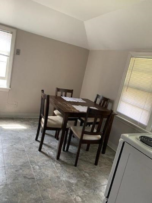 Photo - 115 Shoshone St Unit 115