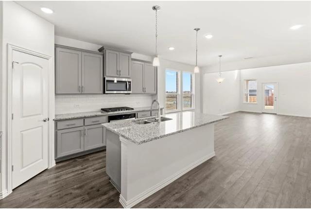 Photo - 616 Blakelys Wy