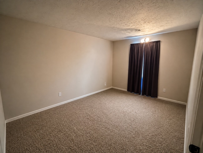 Photo - 2915 Eagle Pointe Dr