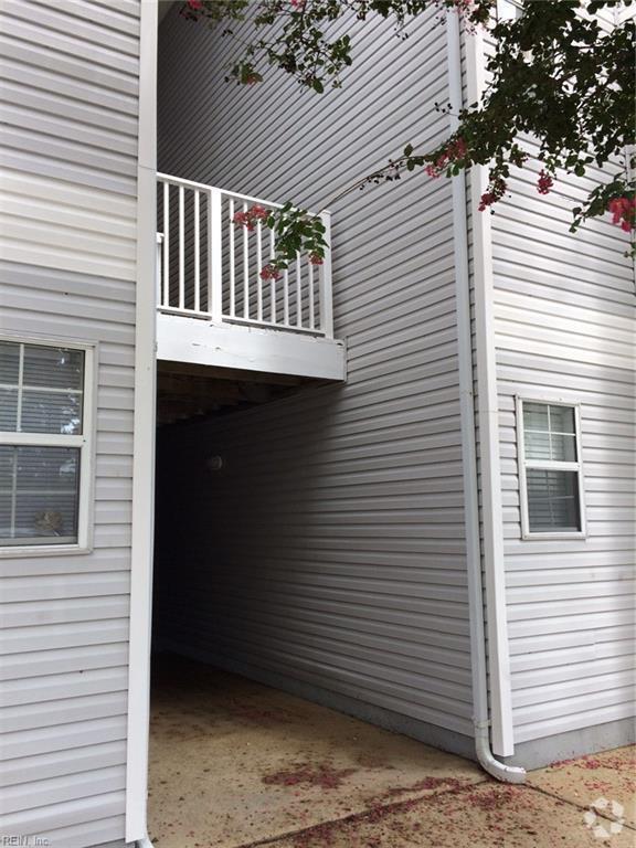 Building Photo - 612 Shoreham Ct Unit 102 Rental