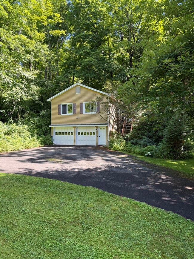 Building Photo - 36 Sanfordtown Rd Unit Cottage