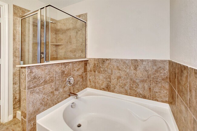 Photo - 5439 Baronet Dr