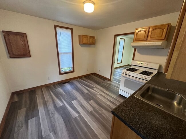 Photo - nbr214 Unit A