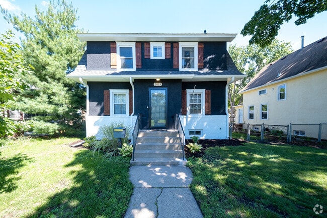 Building Photo - 2019 19th Ave NE Rental