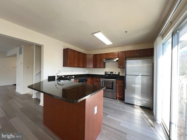 Photo - 707 Horse Chestnut Ct