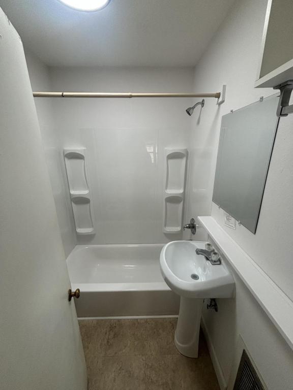 Photo - 1527 Cranfield Rd