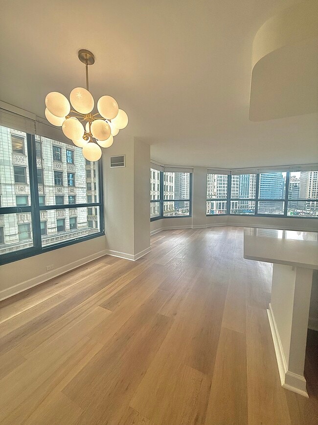 Building Photo - 405 N Wabash Ave Unit 311