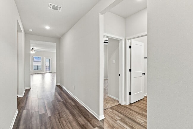 Photo - 2827 Fox River Dr