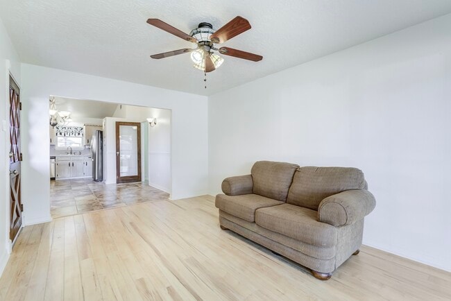 Photo - 3811 Bennett Dr