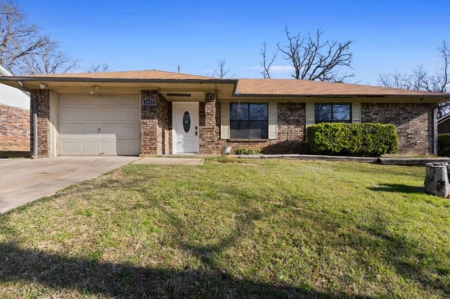 Building Photo - Charming Newly Remodeled Rental Home in a Quiet Neighborhood