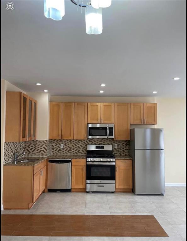 Photo - 2436 E 7th St