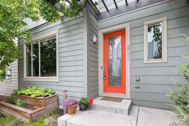 Photo - LUXURY MIDTOWN LIVING | PRIVATE BACKYARD RETREAT - Available NOW!