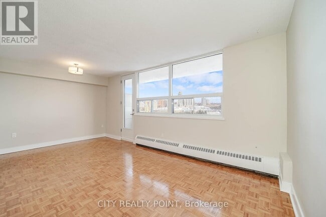 Photo - 1500 Bathurst St Unité 1008