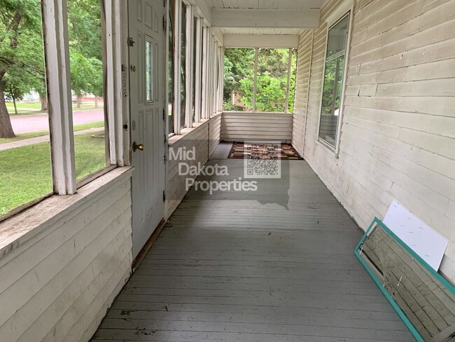 Photo - 915 W 4th Ave Unit 1