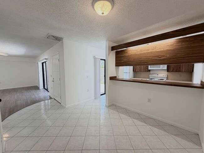 Photo - 5512 55th Way