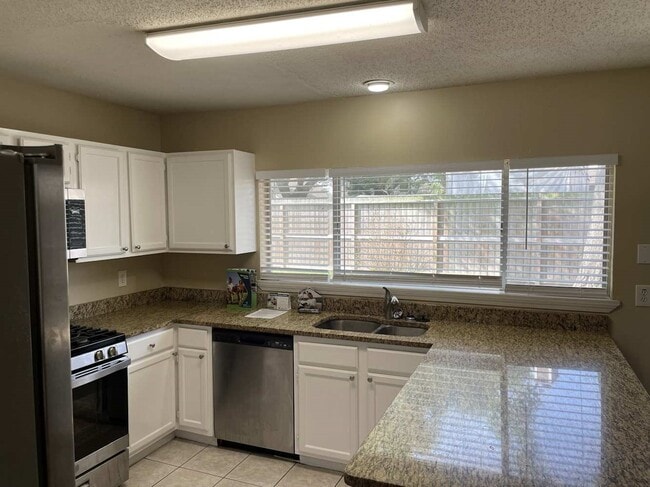 Photo - 18083 Glenledi Dr