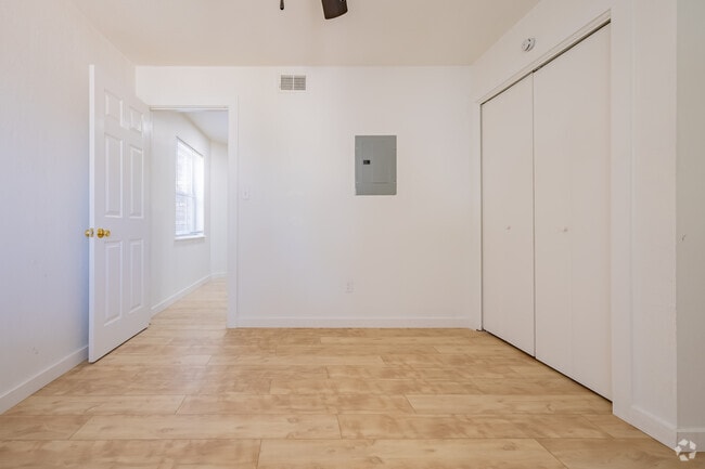 1 BR, 1BA - 600SF - Bedroom - Ten15 at Hurd