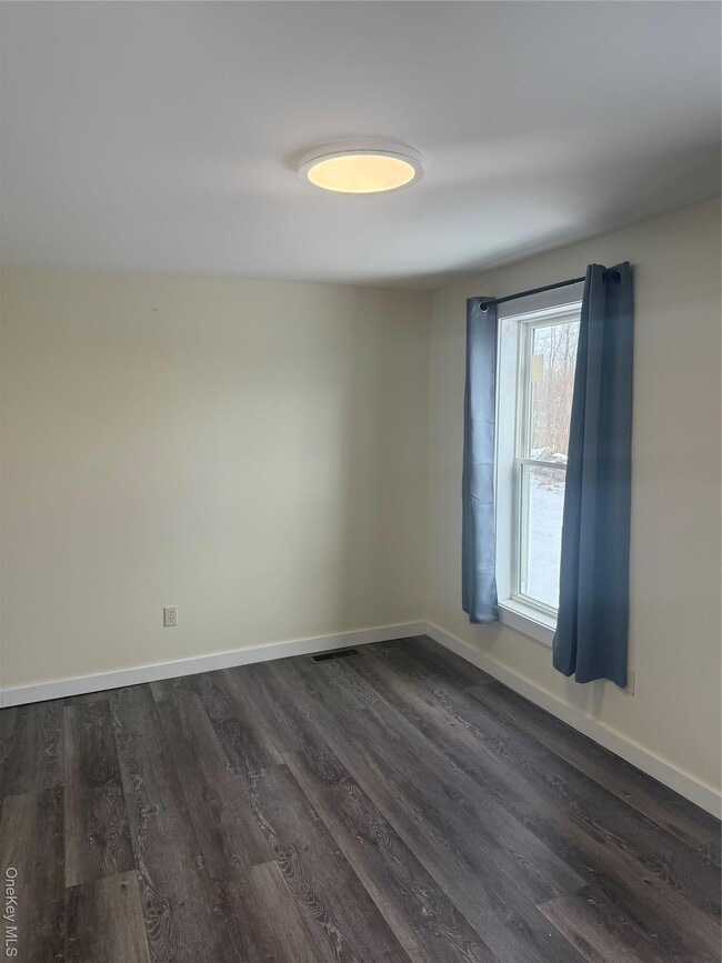 Photo - 92 Wigsten Rd