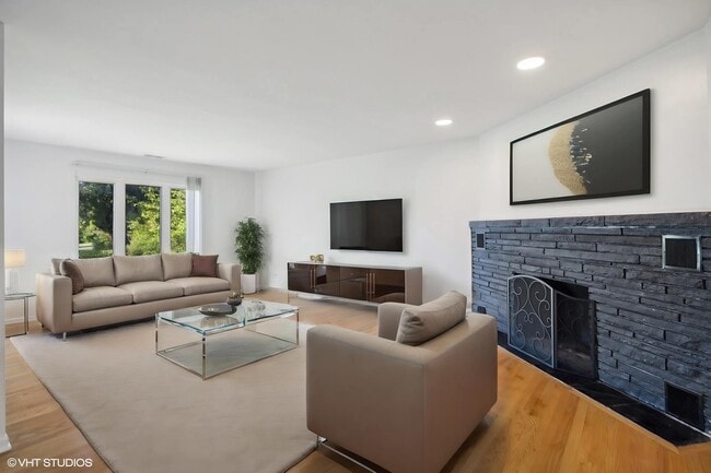 Photo - 2897 87th St