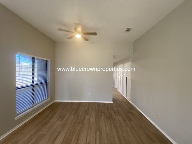 Photo - 1212 Case Dr