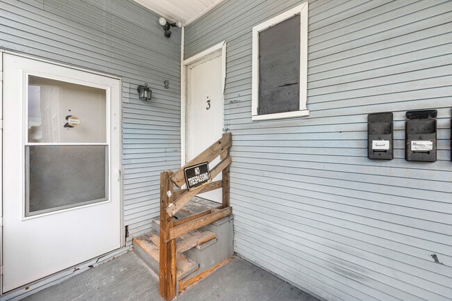 Photo - 215 E South St Unit 2