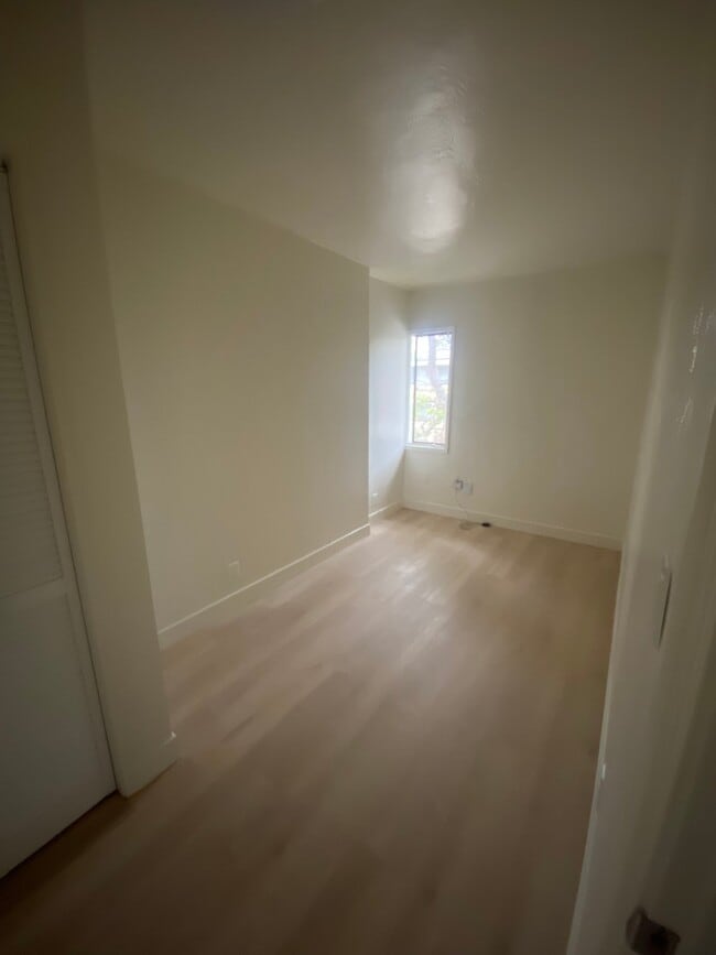 Photo - 2480 Virginia St Unit 4