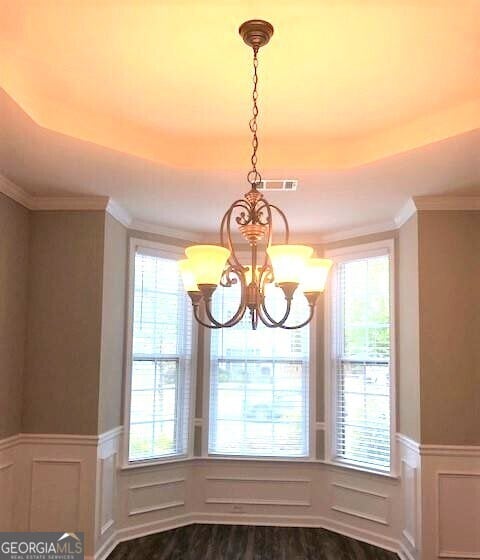 Photo - 77 Lakeshore Pkwy