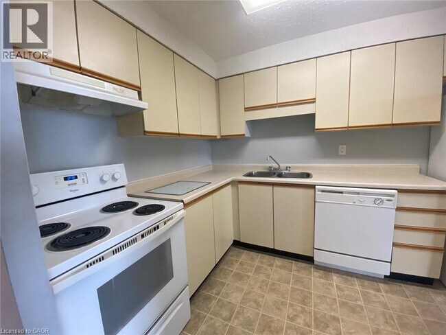 Photo - 323 Colborne St Unit 1204