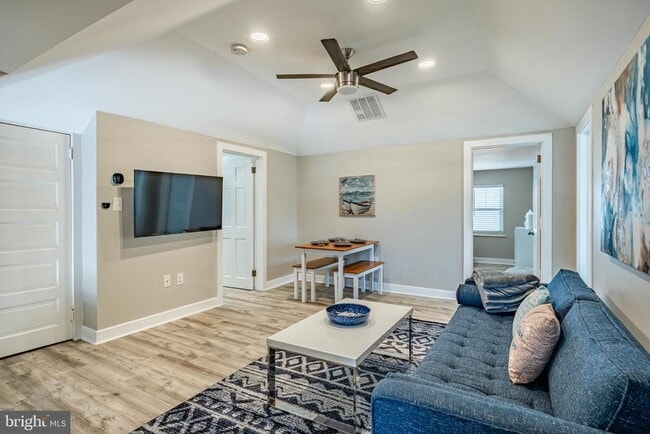 Photo - 5708 Park Blvd Unit 2