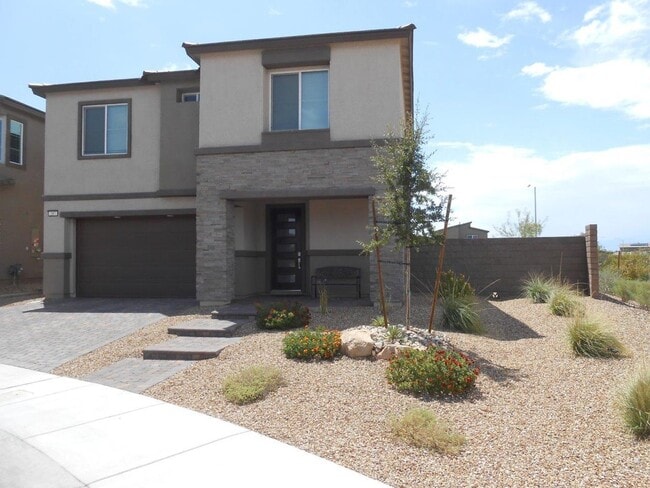 Building Photo - Beautiful Spacious Home in Henderson