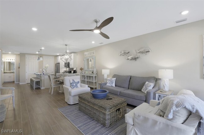 Photo - 14663 Edgewater Cir