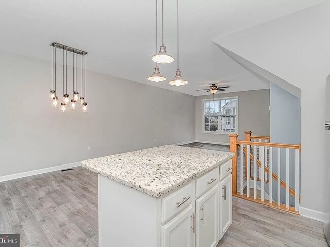 Photo - 502 Charles Ave