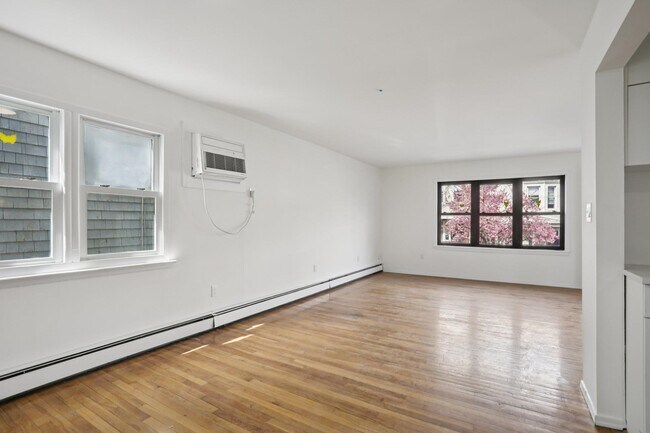 Photo - 342 Ogden Ave. Unidad 1